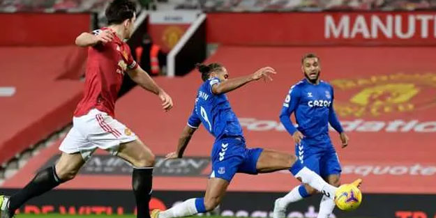 Manchester United evinde berabere kaldı