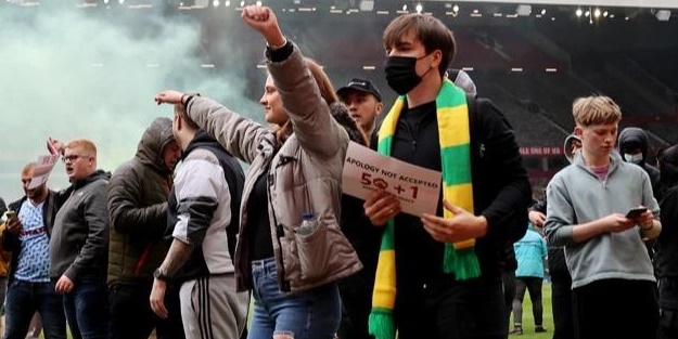 Manchester United-Liverpool maçı öncesi şok! Stadyumu bastılar