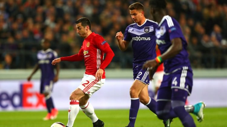 Manchester United turu Old Trafford'a bıraktı