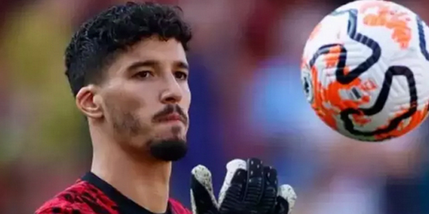 Manchester United’da flaş gelişme! Az önce tüm Türkiye’ye duyurdular! Geri dönüyor ama Kadıköy’e değil!