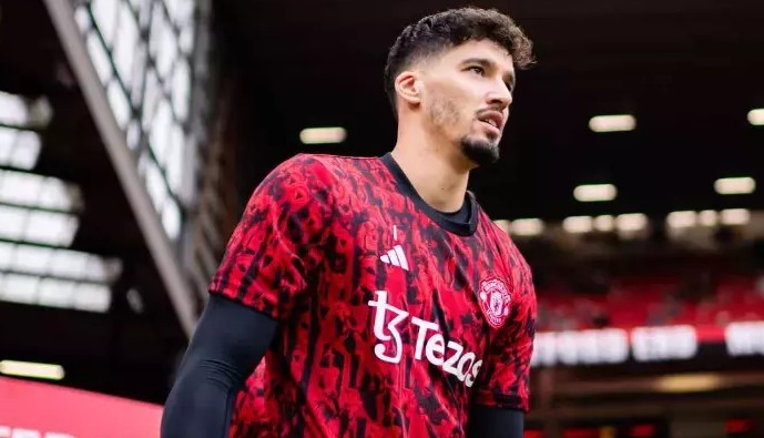 Manchester United’da umduğunu bulamadı! Altay'ın yeni takımı belli oldu