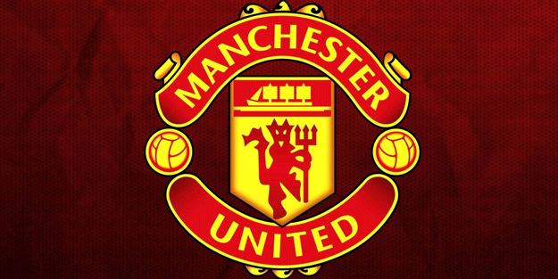 Manchester United'dan savunmaya takviye