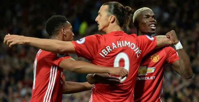 Manchester United'ta Zlatan Ibrahimovic'ten Pogba'ya hoş geldin hediyesi