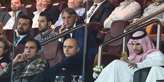 Mancini Katar'da 2 Türk yıldızı izledi