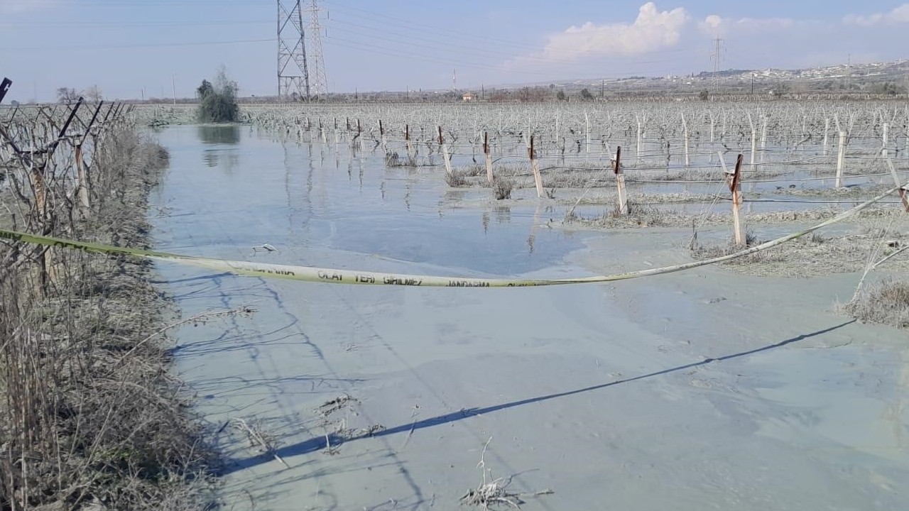 Manisa Alaşehir’de artezyen kuyusunda patlama