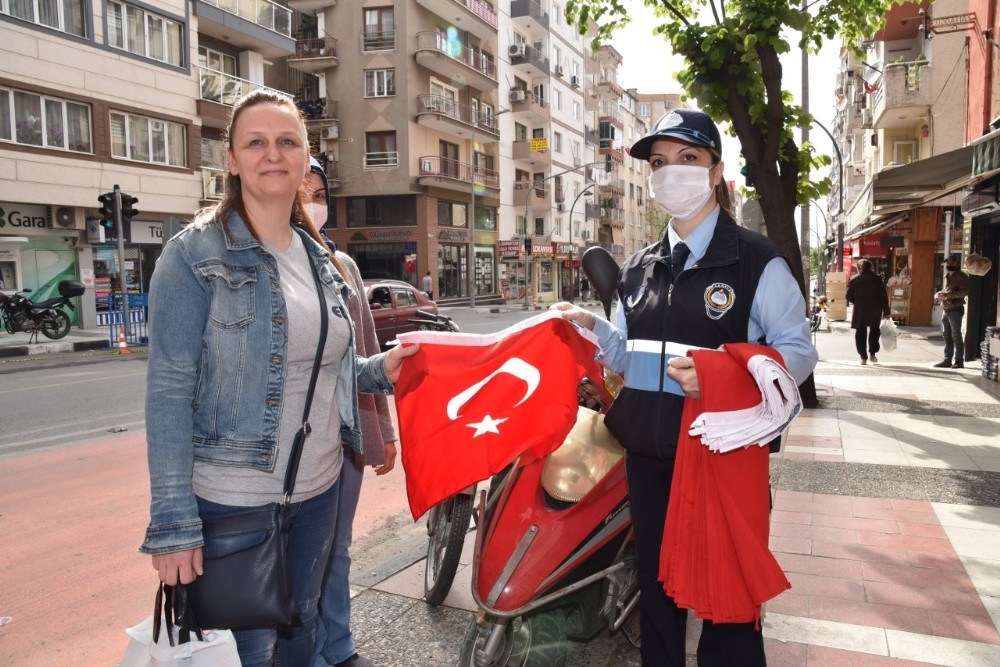 Manisa bayraklarla donatılıyor 