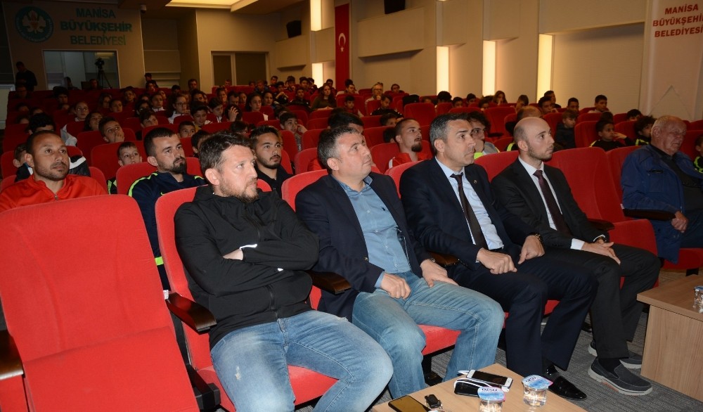 Manisa BBSK altyapısına ’Beslenme ve Anti-Doping’ konulu seminer 
