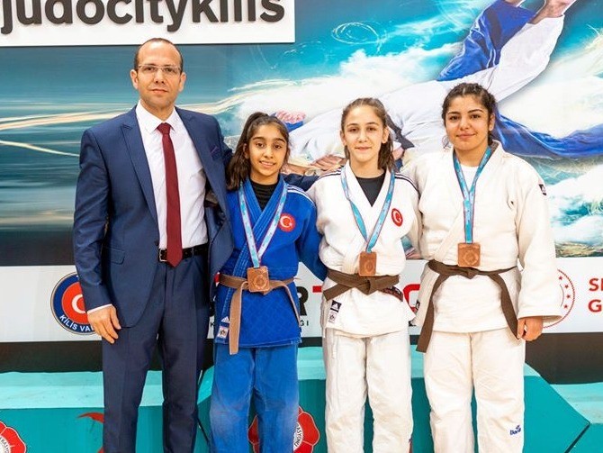 Manisa Büyükşehir’in 5 judocusu milli takımda 