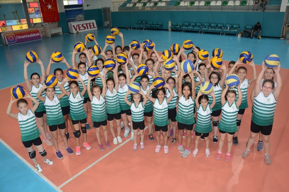 Manisa Büyükşehir’in yaz spor okullarında kayıtlar başladı 