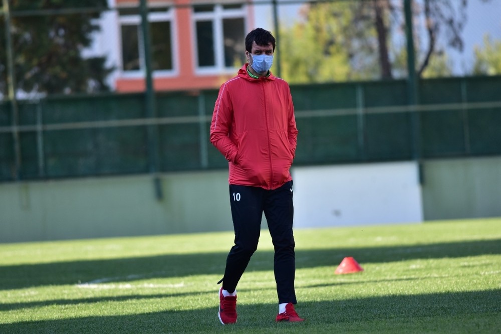 Manisa FK, Cihat Arslan yönetiminde hazırlıklarını sürdürüyor 