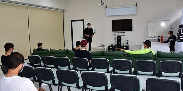 Manisa FK perşembe günü topbaşı yapıyor