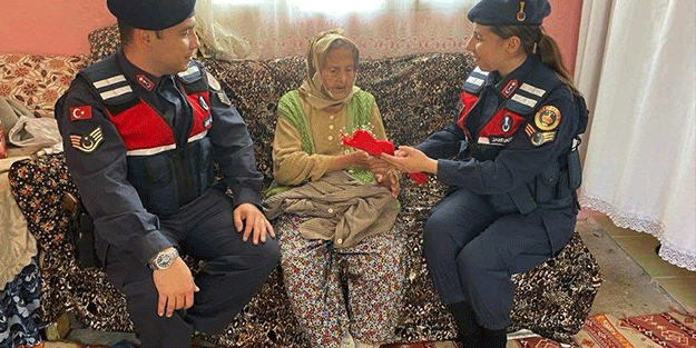 Manisa jandarması kimsesizlerin kimsesi oluyor