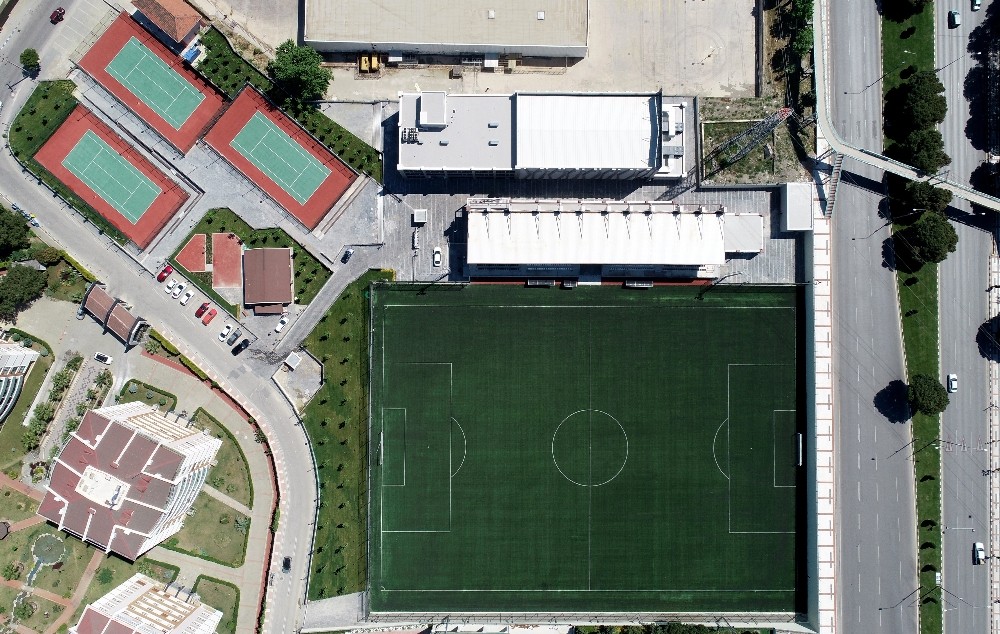 Manisa sporuna modern tesis kazandırıldı 