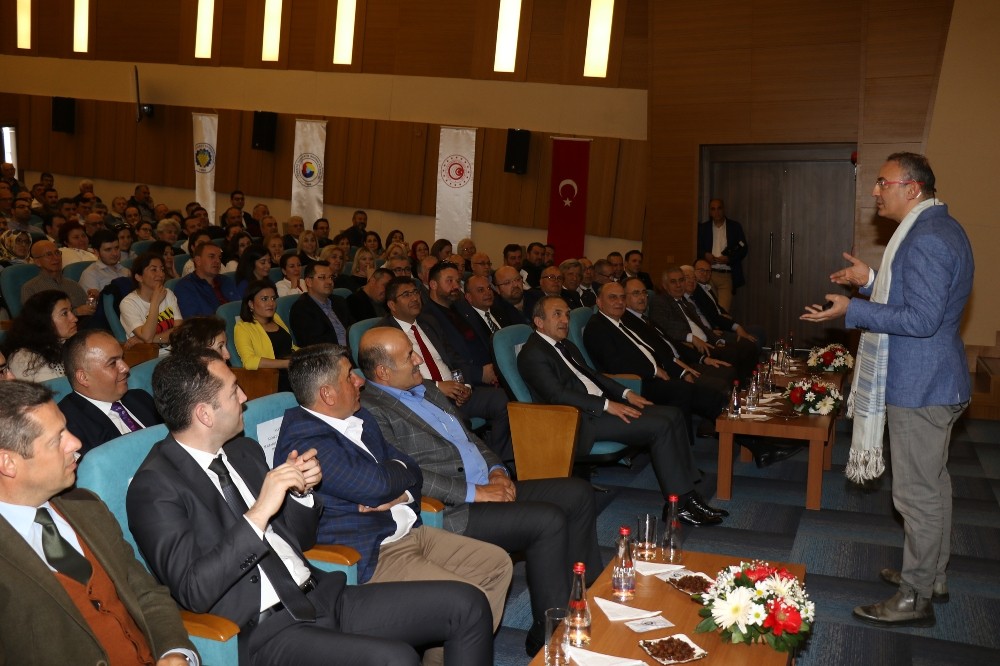 Manisa TSO’da Türkiye’de tarımın geleceği konuşuldu 