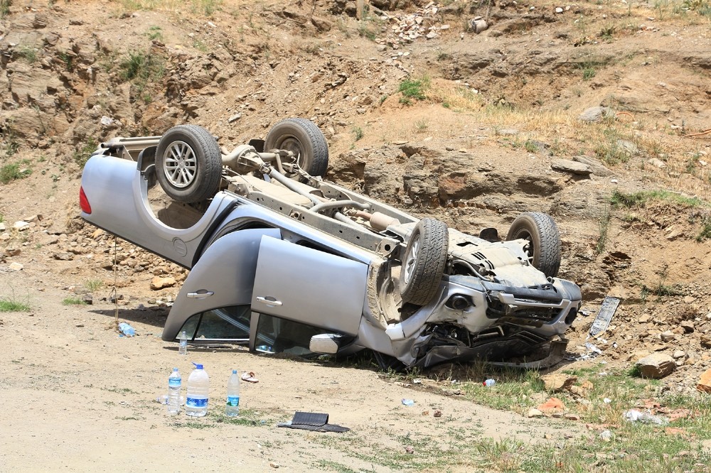 Manisa’da 500 metre ara ile iki kaza: 4 yaralı 