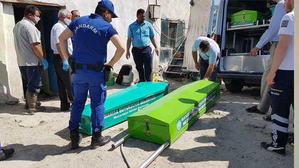 Manisa'da annesini öldürüp intihar etti