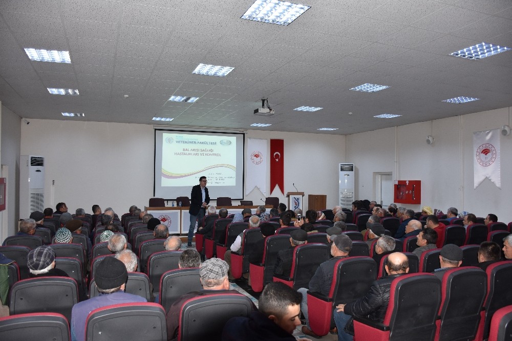 Manisa’da arı hastalık ve zararlıları ile mücadele eğitimi 