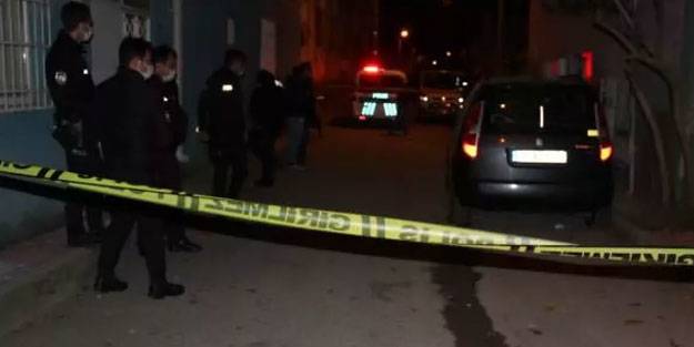 Manisa'da bir eve el yapımı patlayıcı atıldı