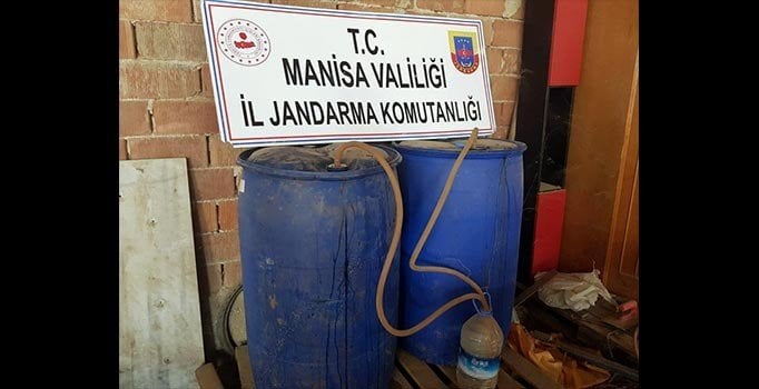 Manisa'da bir ton sahte içki yakalandı