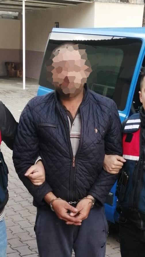 Manisa’da cezaevi firarisi jandarmadan kaçamadı 