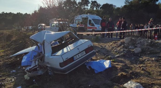 Manisa'da feci kaza: 3 ölü, 2 yaralı