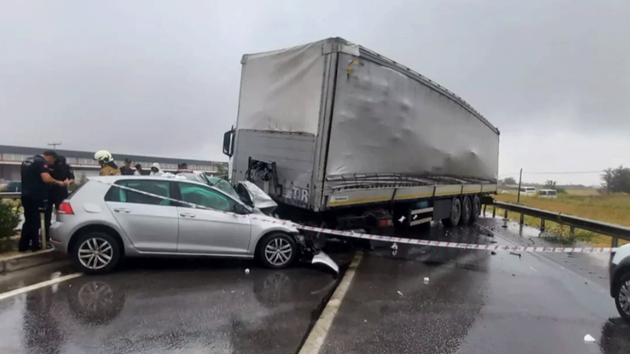 Manisa'da feci kaza: Ölü ve yaralılar var