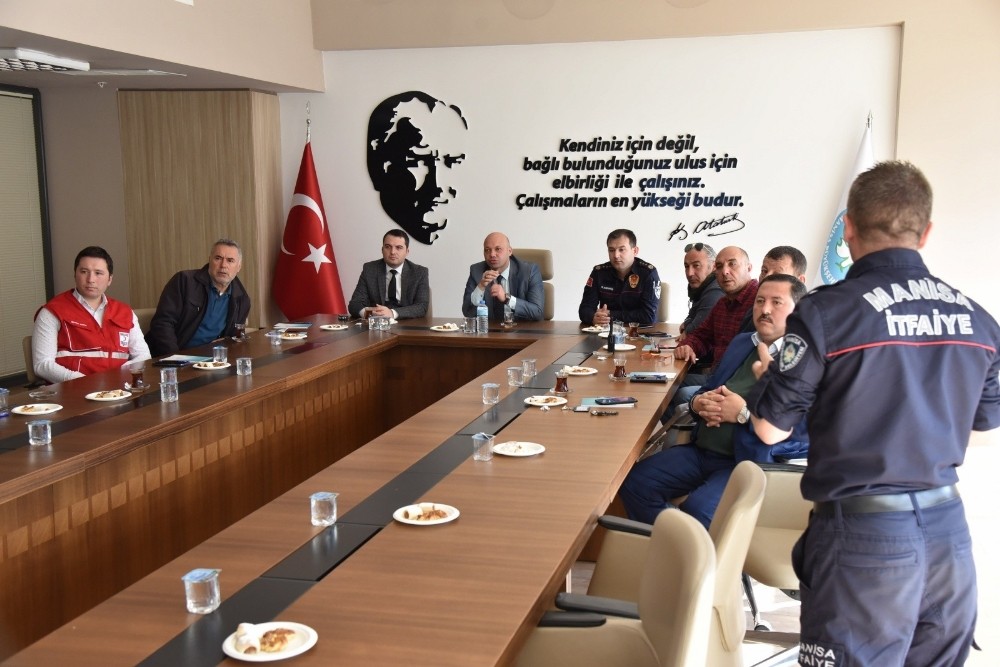 Manisa’da gönüllü itfaiyecilik hakkında bilgilendirme yapıldı 