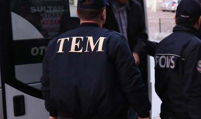 Manisa'da HDP binasında arama yapılıyor