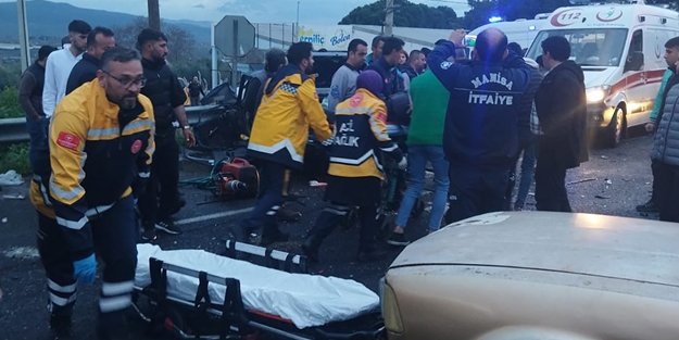 Manisa'da iki araç birbirine girdi: 6 kişi yaralandı