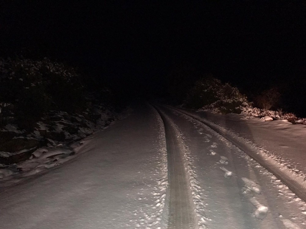 Manisa’da karla mücadele gece boyu devam etti 