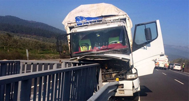Manisa'da kendi TIR'ının altında kalarak can verdi!