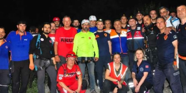 Manisa'da mahsur kalan dağcı kurtarıldı