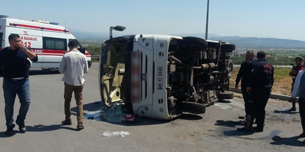Manisa'da kaza! 25 yaralı