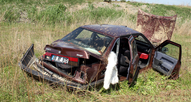 Manisa'da otomobil sürücüsü ölümden döndü