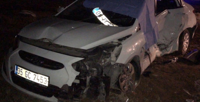 Manisa'da otomobiller çarpıştı: 1 ölü, 3 yaralı