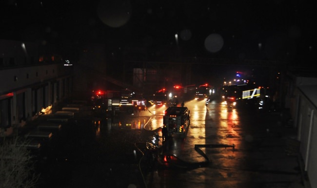 Manisa'da tavuk kesim tesisinde yangın