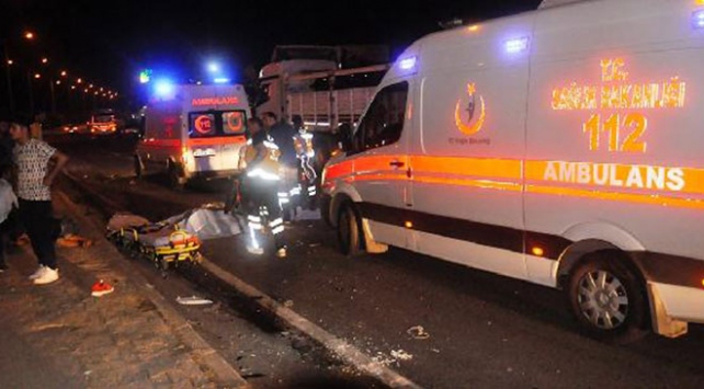 Manisa'da trafik kazası: 2 kişi öldü, 1 kişi yaralandı
