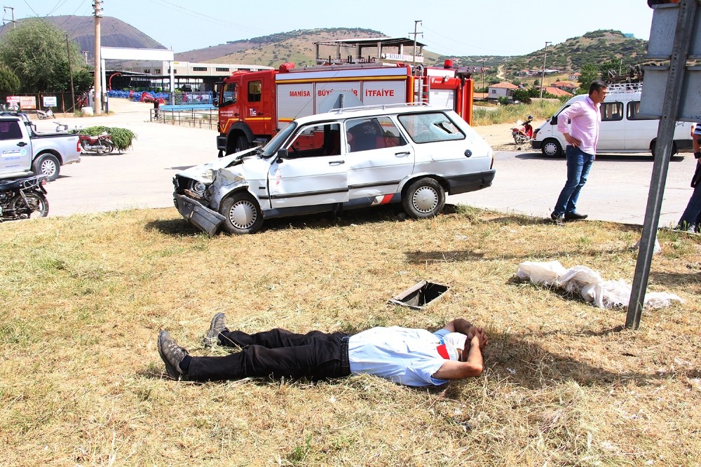 Manisa’da trafik kazası: 4 yaralı 