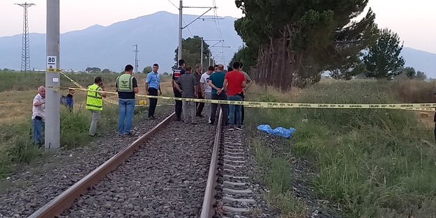 Manisa'da trenin çarptığı kadın hayatını kaybetti