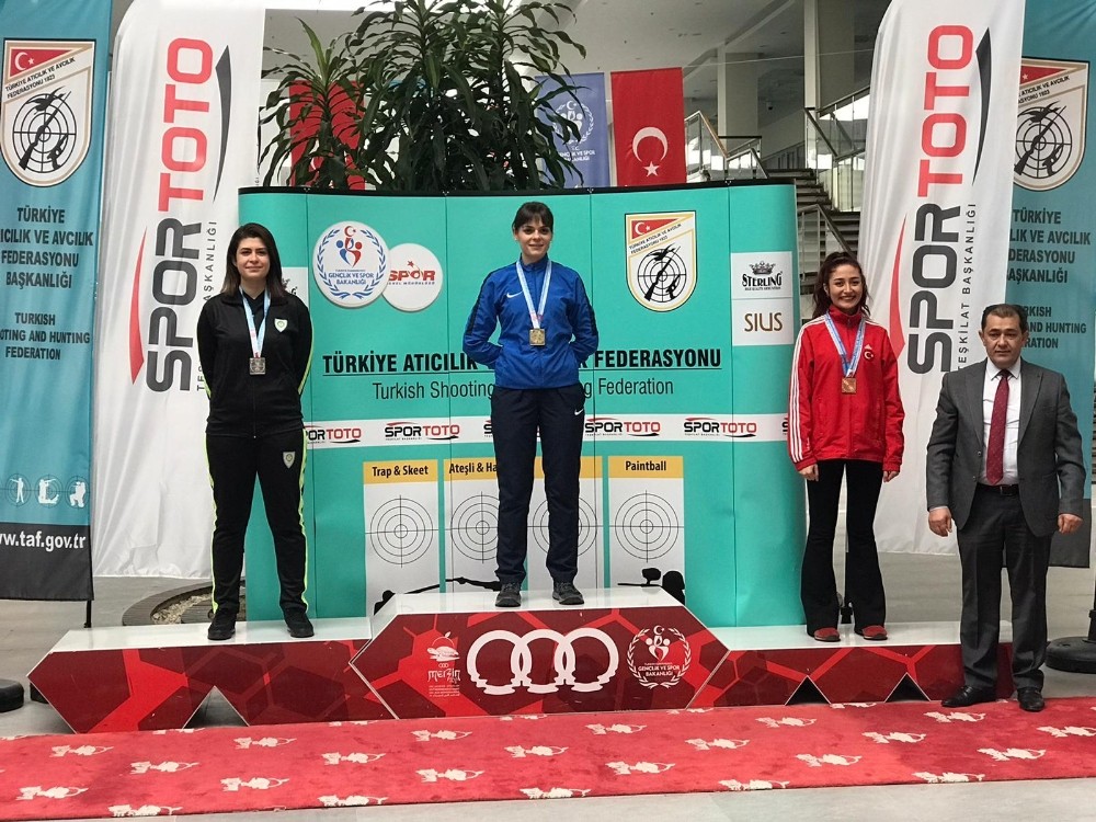 Manisalı atıcılık sporcusundan 2.’lik 