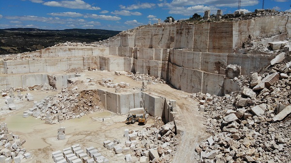 Manisa’nın travertenleri dünyayı kaplıyor