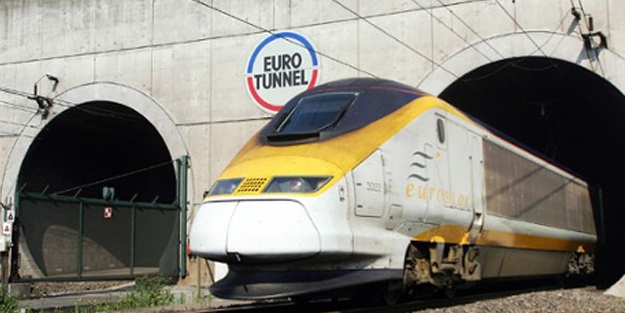 Manş tünelinde tren seferleri durdu