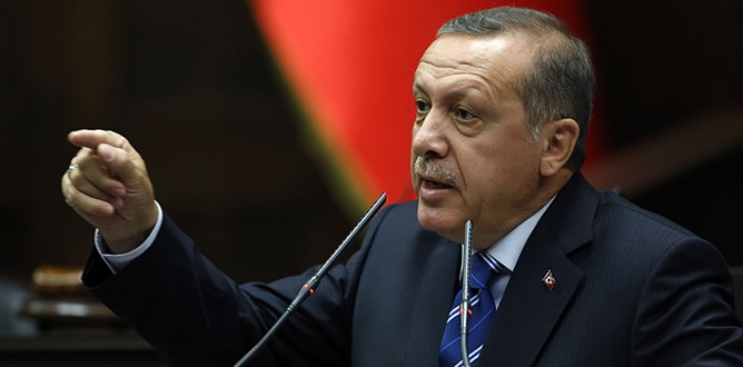 Zalimlerle dost olmayız