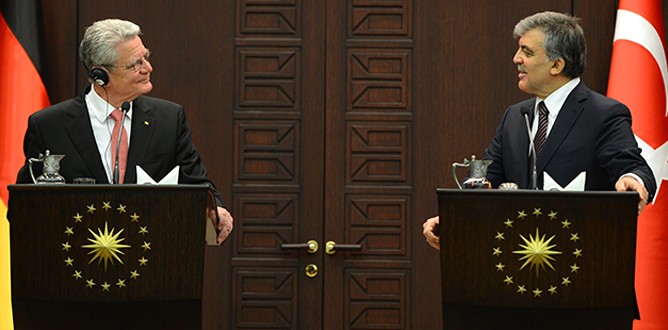 Gül, ağzının payını verdi