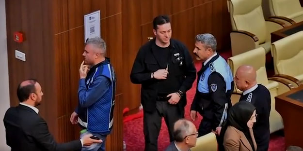 Mansur Yavaş diktatörlük dersi verdi