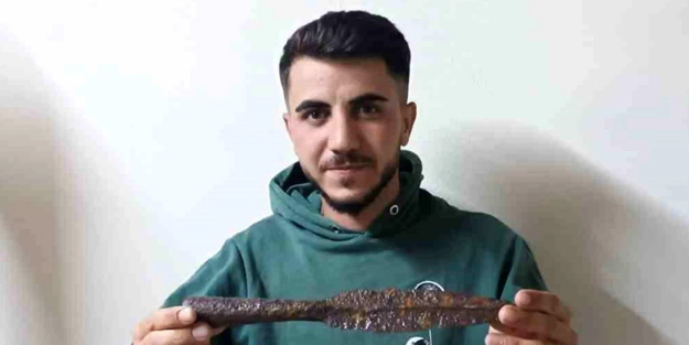 Mantar toplarken tarihi eser buldu