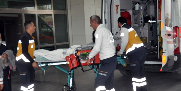 Mantardan zehirlenen 12 kişiden biri hayatını kaybetti