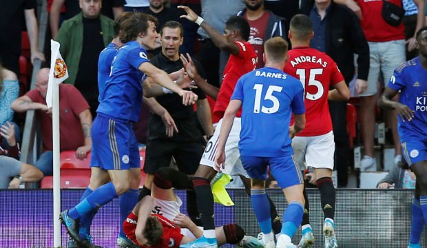 Man'u Çağlar'lı Leicester'ı tek golle geçti 1-0