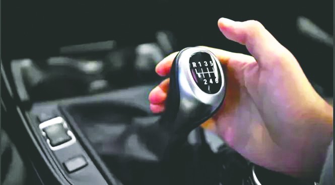 Manuel tarih oluyor: Satılan her 10 araçtan 9’u otomatik!