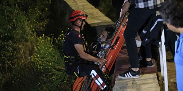 Manzara keyfi faciayla sonuçlanıyordu! 5 metre yükseklikten kayalık alana düştü